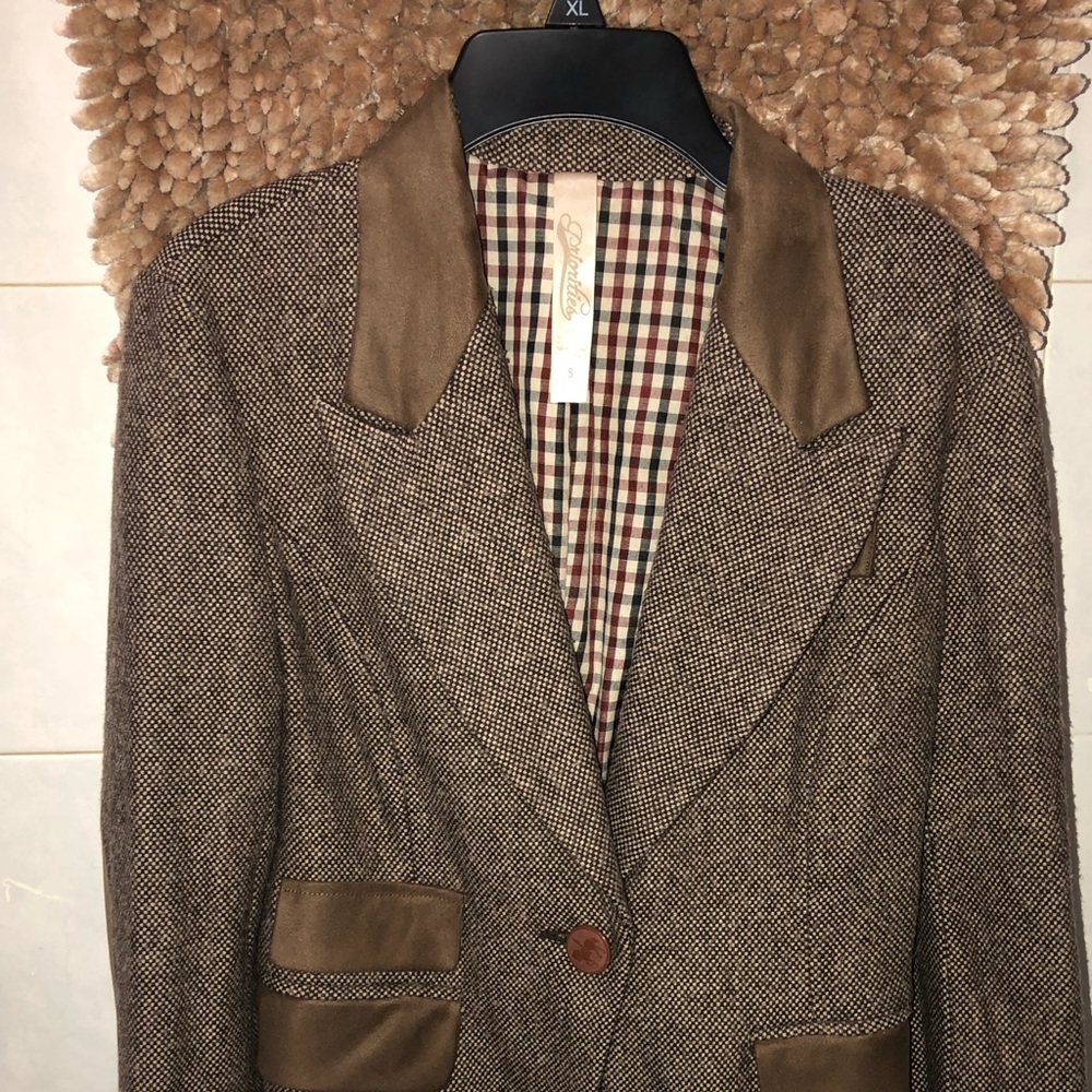 Brown Houndstooth Blazer with Checkered Lining